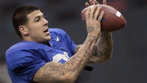 Patriots Draft Tight End Aaron Hernandez in Fourth Round