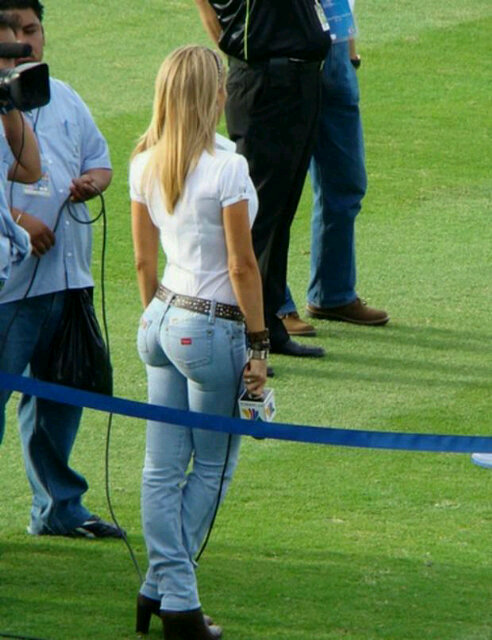 Ines Sainz Claims to Have Been Dressed Appropriately at Jets Practice