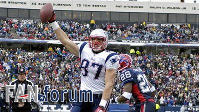 Fan Forum: What Should Patriots Tight End Rob Gronkowski's Nickname Be?