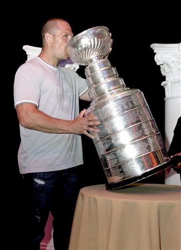 Dennis Seidenberg Spotted With Stanley Cup Inside Atlantic City Nightclub (Photo)