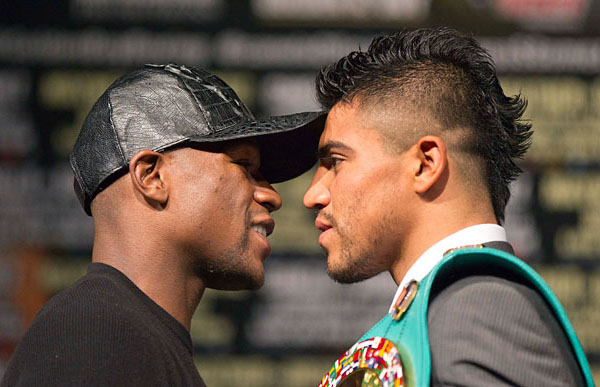 Floyd Mayweather Jr. Claims Victor Ortiz's Father 'Never Left Him' in Attempt to Undermine Boxer's Credibility