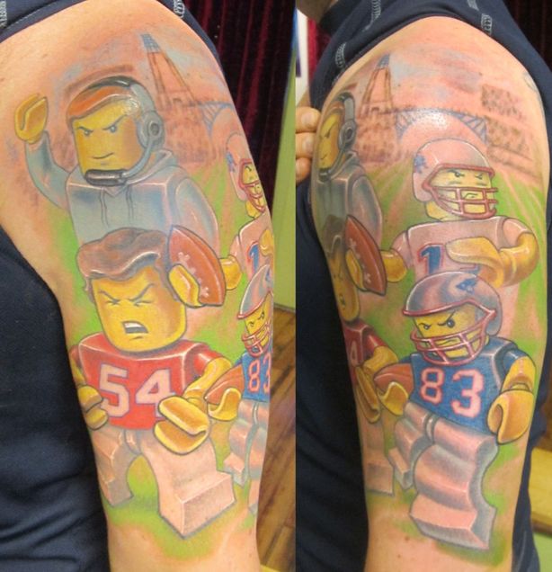 Fan Gets Awesome Patriots Tattoo That Features Tom Brady, Bill Belichick, Others as Legos (Video)