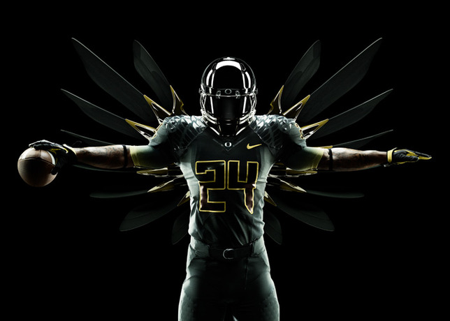 Nike Unveils New Oregon Ducks Rose Bowl Uniforms With 'Liquid Metal' Scheme, Wings (Photos)
