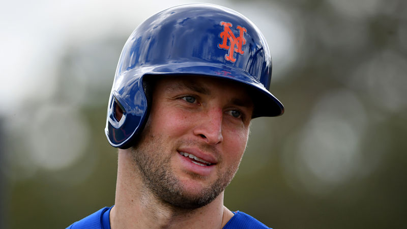 Tim Tebow Takes Another Step With the Mets (and Avoids Sprinklers