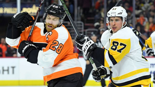 Philadelphia Flyers forward Claude Giroux and Pittsburgh Penguins forward Sidney Crosby
