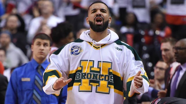 Drake at game between Toronto Raptors and Washington Wizards