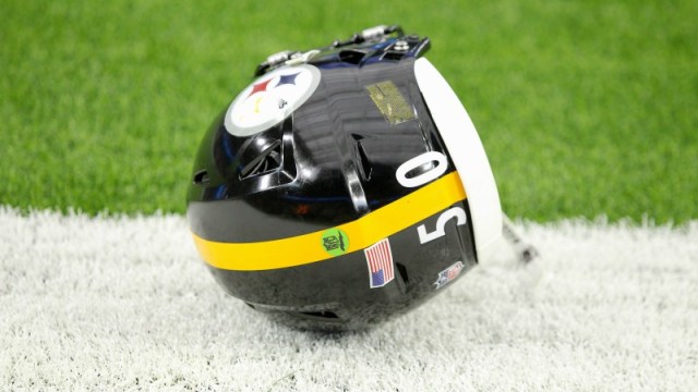 The helmet of Pittsburgh Steelers inside linebacker Ryan Shazier