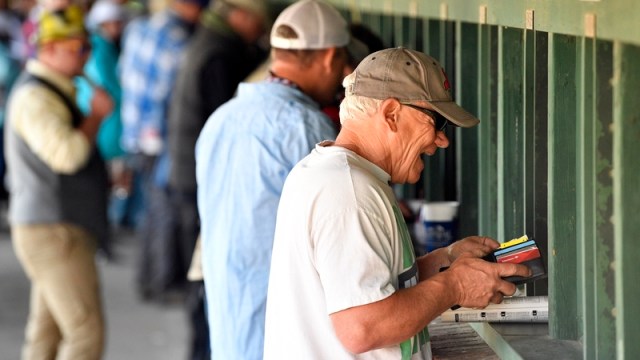Betting at the Kentucky Derby