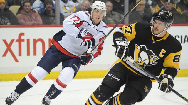 Washington Capitals forward T.J. Oshie and Pittsburgh Penguins center Sidney Crosby