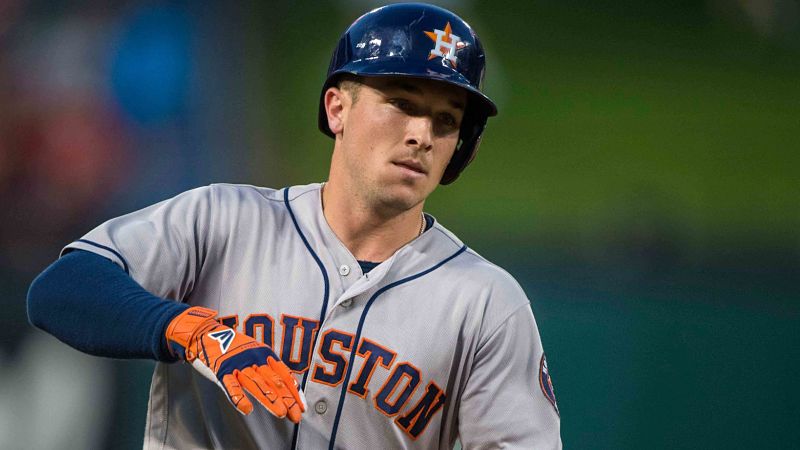 Alex Bregman shaved his mustache between at-bats because personal grooming  is very important