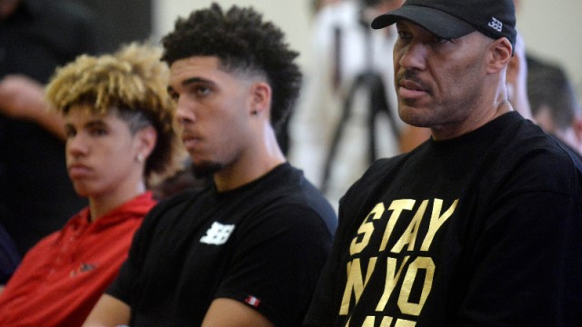 LaVar Ball (right), LiAngelo Ball (middle) and LaMelo Ball (left)