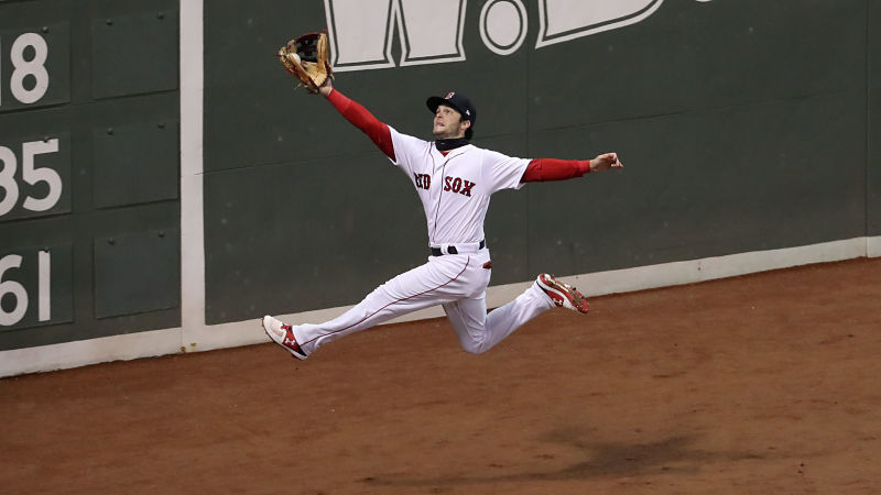 Happy 25th birthday to the one and only Andrew Benintendi! 💖 : r/redsox