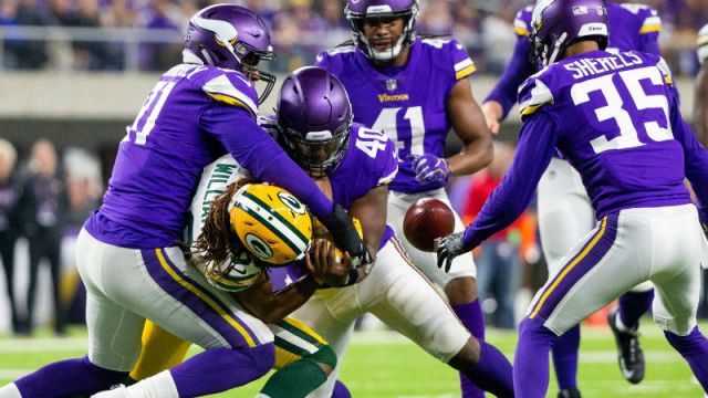 Minnesota Vikings recover a kick