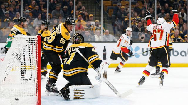 Boston Bruins winger David Pastrnak and goalie Jaroslav Halak
