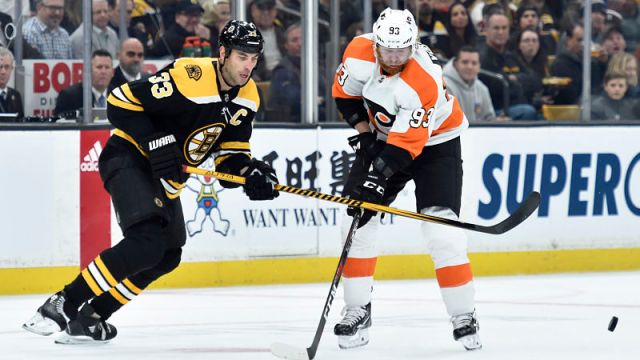 Boston Bruins defenseman Zdeno Chara and Philadelphia Flyers forward Jakub Voracek