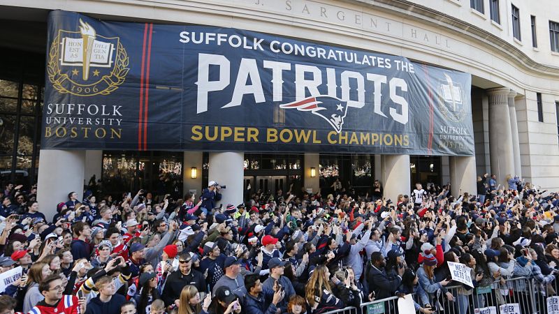 Watch Huge Brawl Break Out Between Patriots Fans At Super Bowl Parade