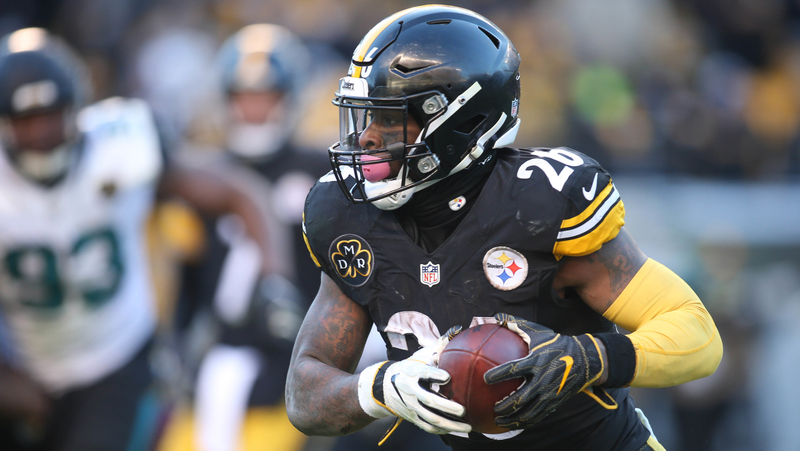 Is Bryce Harper recruiting Le'Veon Bell for the Philadelphia Eagles?