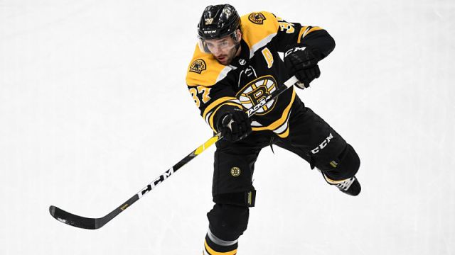 Bruins Game 7: Liam Fitzgerald teams up with Julian Edelman and Aly Raisman  as banner captains - Pats Pulpit