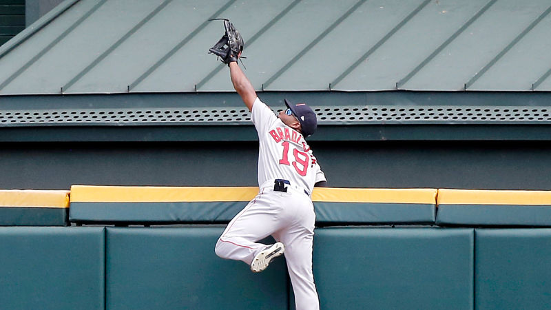 Dunkin’ Poll Question: Which Jackie Bradley Jr. Catch Was More
Impressive?