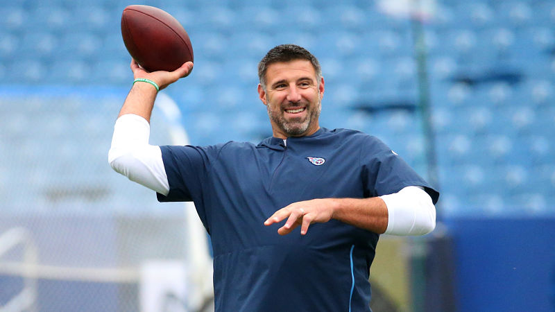 Tom Brady, Mike Vrabel talk trash at Patriots-Titans joint