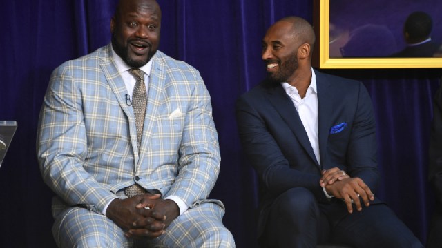 Former Los Angeles Lakers center Shaquille O'Neal (left) and guard Kobe Bryant