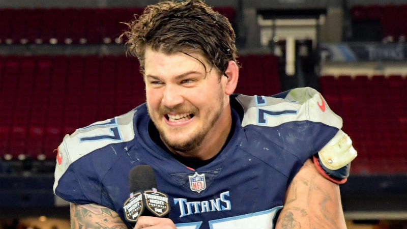 Titans' Taylor Lewan: NFL should retire Tom Brady's No. 12 jersey leaguewide