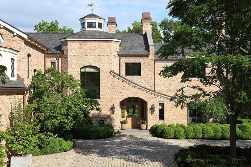 Check Out Zillow Listing For Tom Brady's Massive Brookline Mansion