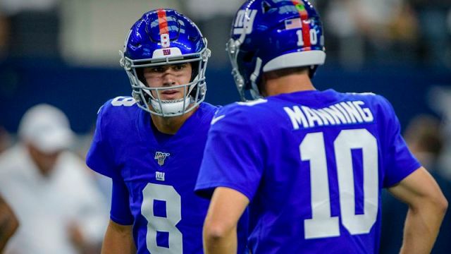 New York Giants quarterbacks Daniel Jones and Eli Manning