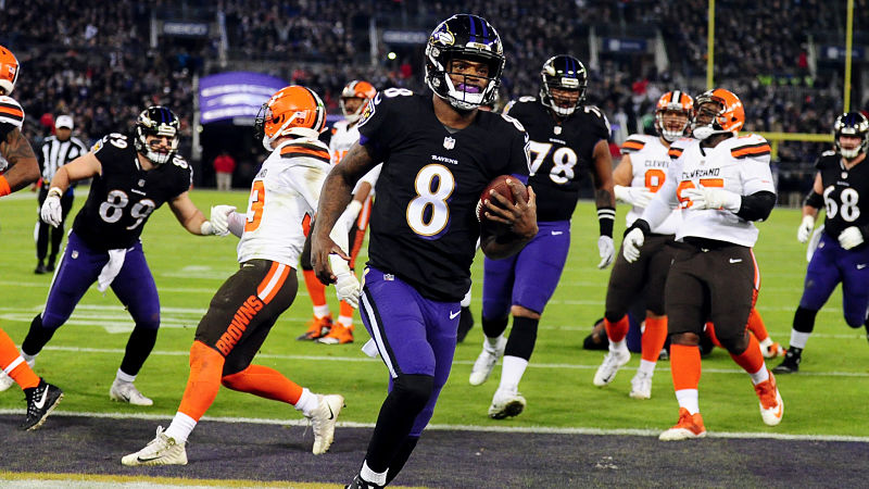 Baltimore Ravens Lamar Jackson gifts his Linemen Rolex watches 