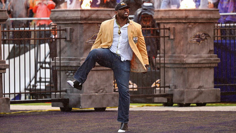 Former Ravens linebacker Ray Lewis withdraws from Dancing with the Stars  following injury