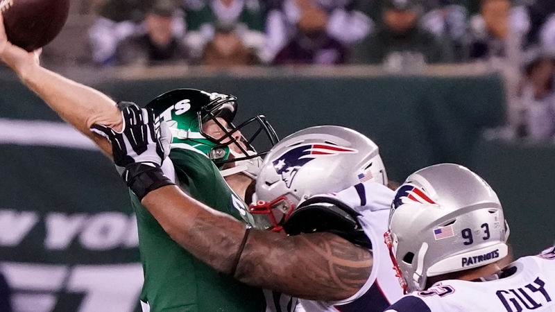 Patriots blitz Darnold, Jets 33-0 to remain undefeated