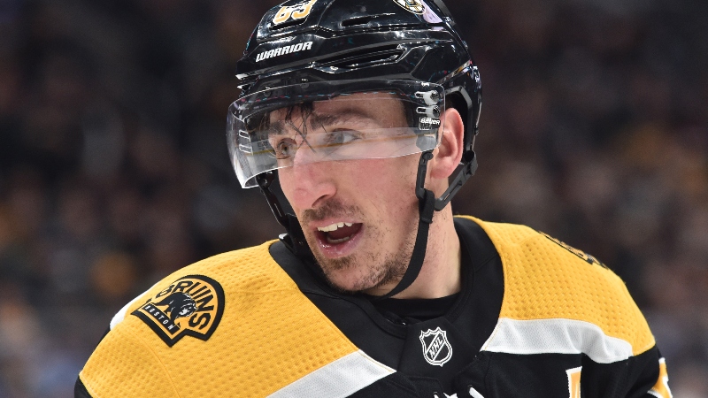 Brad Marchand goes on roasting spree on Twitter, slams the city of