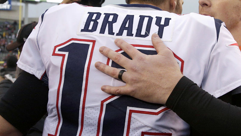 Joe Mixon got his signed Tom Brady jersey