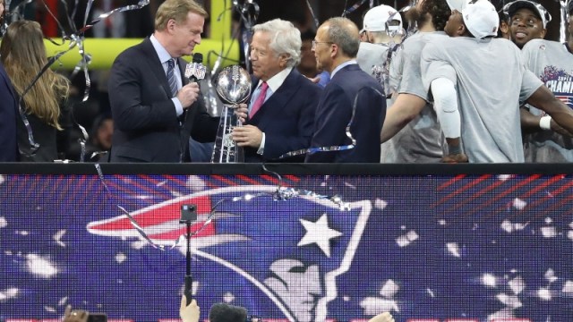 New England Patriots owner Robert Kraft (middle) and NFL commissioner Roger Goodell (left)
