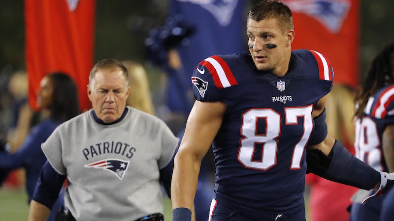 Rob Gronkowski shuts down rumors of Bill Belichick shopping Mac Jones: 'I  think that was fake news'