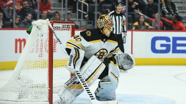 Boston Bruins goaltender Tuukka Rask (40)