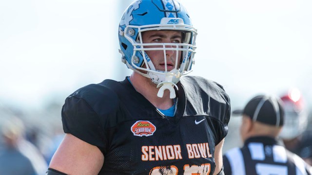 UNC offensive tackle Charlie Heck