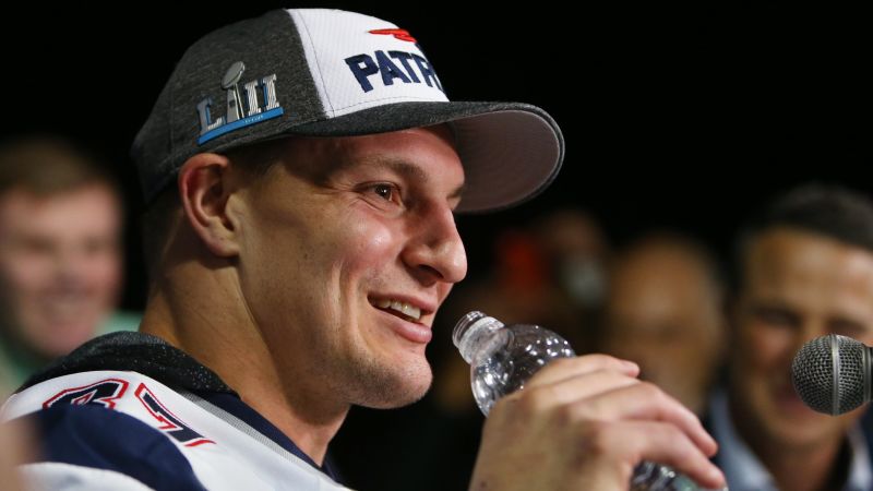 Rob Gronkowski Wears No. 69 Jersey To Practice