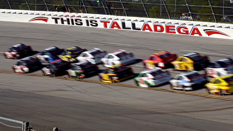 Fans Protest Against NASCAR's Confederate Flag Ban Ahead Of Geico 500 ...