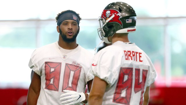 Tampa Bay Buccaneers tight end O.J. Howard and Cameron Brate