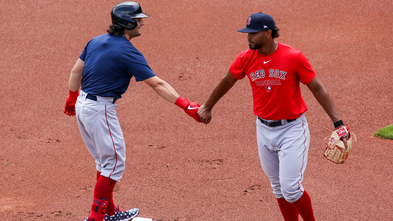 Bogaerts back, Holt to DL for Sox