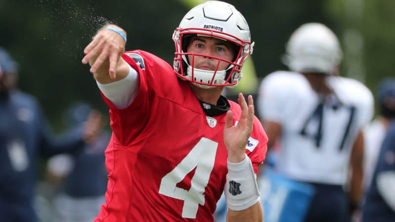 QB Jarrett Stidham limited at Patriots' padded practice