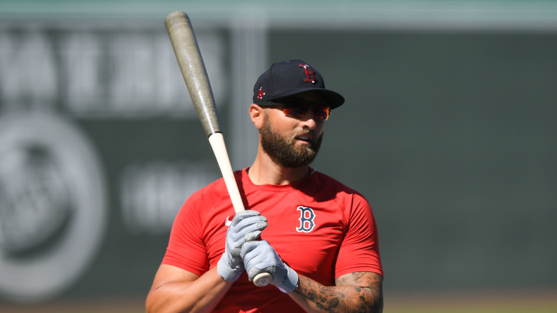 Rockies acquire outfielder Kevin Pillar from Red Sox