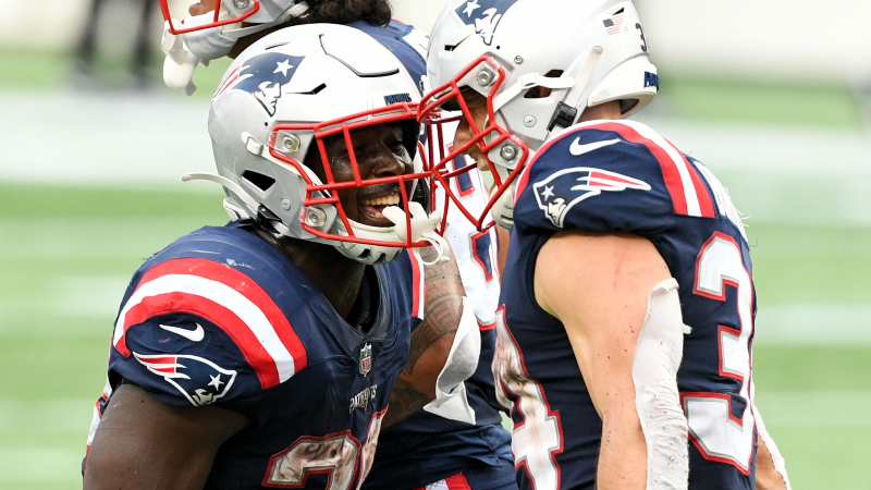 Playing For James White, Patriots Run All Over Raiders In 