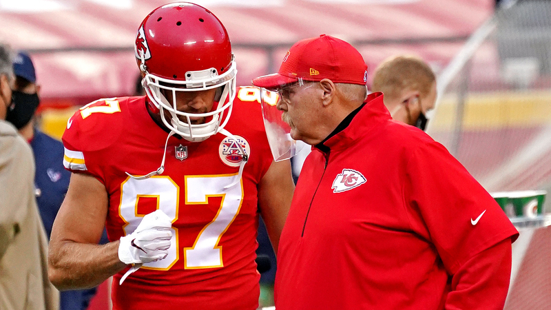 Andy Reid rocks face shield on sidelines for Chiefs-Texans