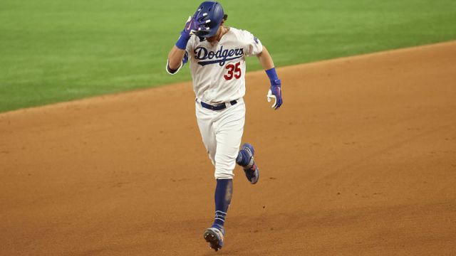 Los Angeles Dodgers center fielder Cody Bellinger