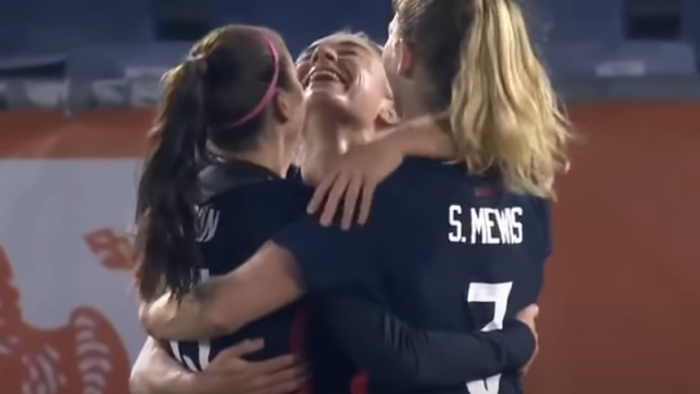 USWNT midfielders Kristie and Sam Mewis and forward Alex Morgan