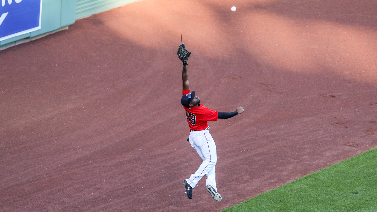 Phillies reportedly interested in center fielder Jackie Bradley Jr