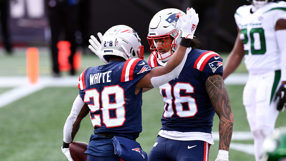 Asiasi had first catch, TD in Patriots' win over the Jets Sunday