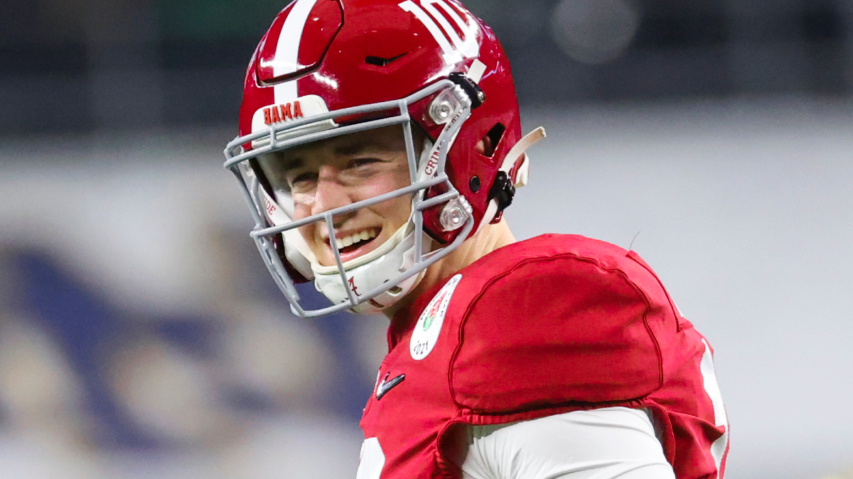 Patriots select QB Mac Jones with 15th overall pick in the 2021 NFL Draft –  NBC Sports Boston